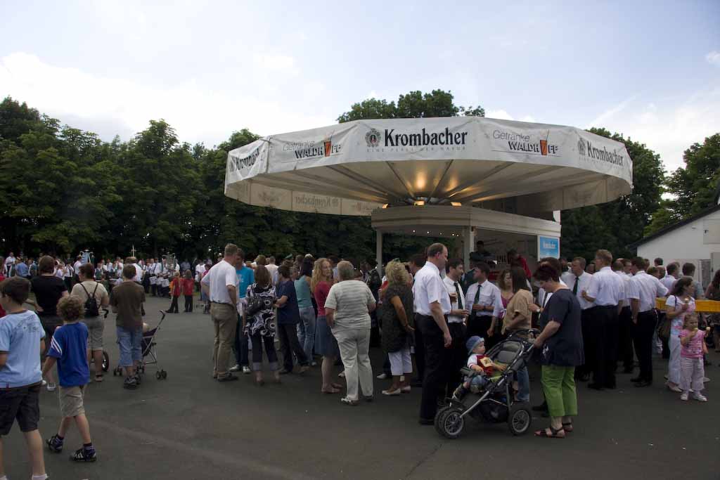 Bestes Wetter zog viele Besucher an Entgegen den Vorhersagen verzogen sich, wie schon im vergangen Jahr, wieder rechtzeitig die Wolken.