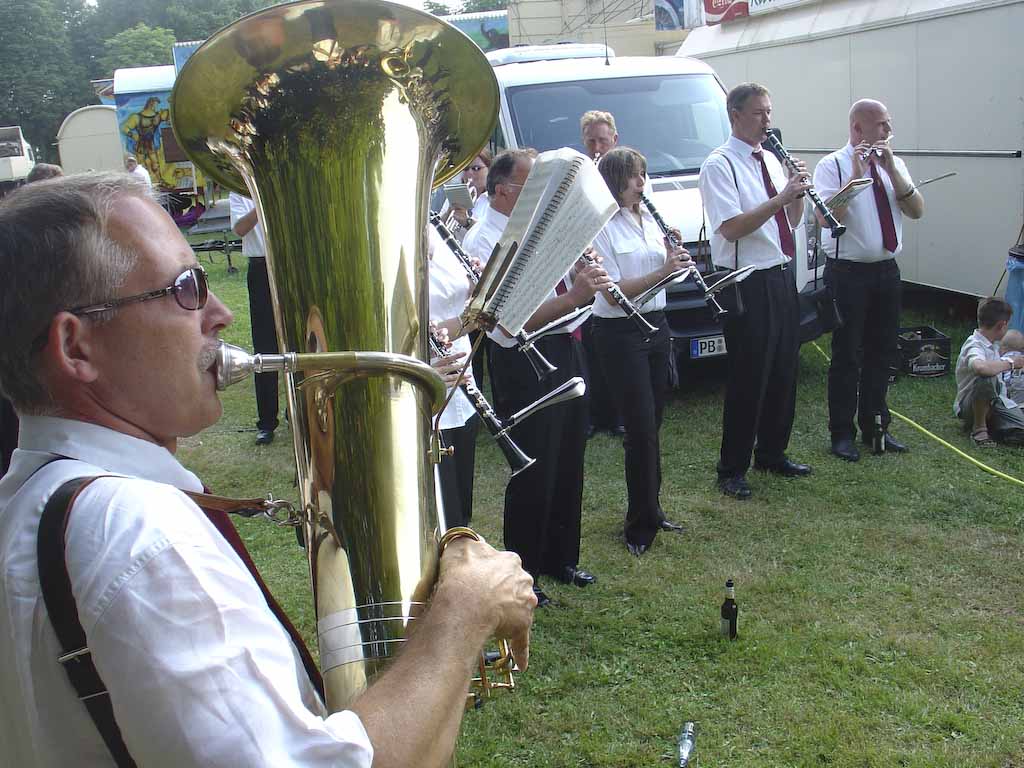Die Musiker spielten Bierstand und Biergarten