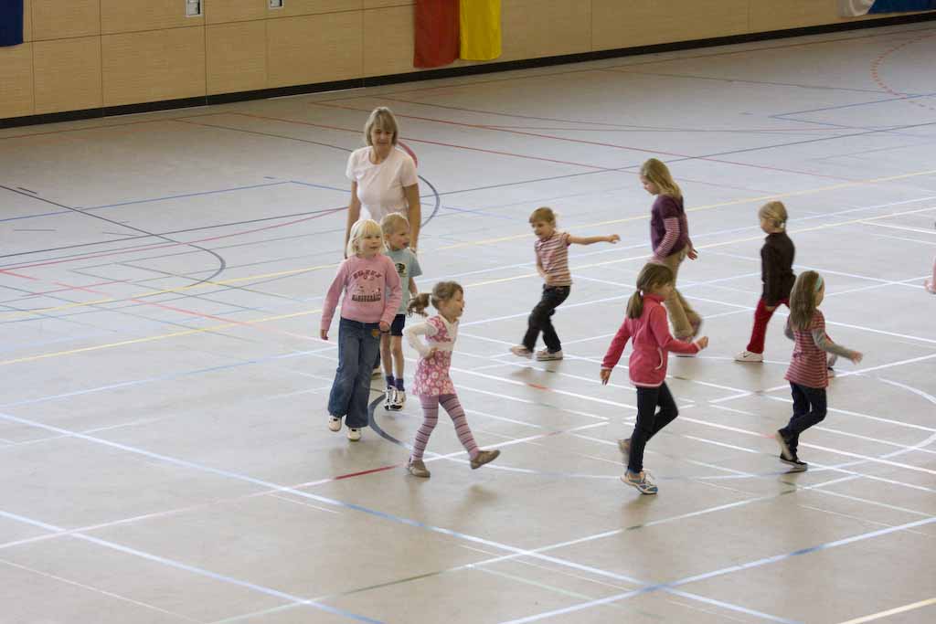 Dreifachhalle in Borchen Die Turngruppe des SV RW Alfen