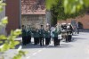 Der Spielmannszug begleitet die Feuerwehr mit dem Vereinsbaum Der Spielmannszug begleitet die Feuerwehr mit dem Vereinsbaum