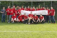 Bei den Zuschauern waren auch die Helden der 1. Mannschaft des SV RW Alfen, die den Aufstieg in die Kreisliga-B besiegelt haben.