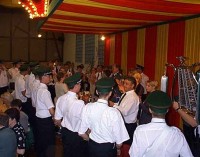 Hier das Ständchen des Spielmannzuges Alfen