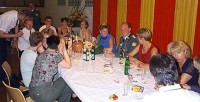 Der Königstisch verbreitet Stimmung und gute Laune Der Königstisch verbreitet Stimmung und gute Laune