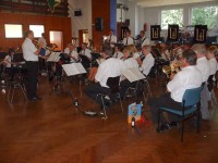 Während des Kaffeetrinkens unterhielt der Musikverein Weine mit tollen Konzertstücken