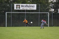 Der SV RW Alfen eröffnete das Elfmeterschießen Der SV RW Alfen eröffnete das Elfmeterschießen