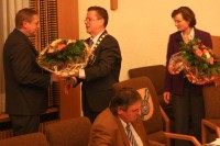 Rainer Allerdissen gratuliert seinen beiden Stellvertretern Rainer Allerdissen gratuliert seinen beiden Stellvertretern