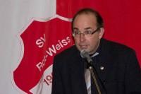 Rainer Marschel Da im Sportheim die neue Heizung noch nicht eingebaut ist, fand die diesjährige Jahreshauptversammlung des SV RW Alfen im Bürgerhaus statt. Franz Lüke begrüßte die Ehrengäste: Bürgermeister Allerdissen, Ortsvorsteher Hansmeier, den Vorsitzenden des Gemeindesportverbandes Hans-Dieter Nagel, sowie vom FLVW Hr. Konrad Kemper, vom Volleyballverband Hr. Wolfgang Schütz und die Vertreter der Vereine