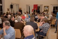 Kassenbericht durch Bärbel Nillies Nach drei Jahren mit negativen Ergebnis konnte in 2009 mal wieder ein positiver Kassenbericht vorgelegt werden. Durch die im letzten Jahr erhöhten Mitgliederbeiträge und die Teilnahme beim Aufstellen des Maibaums sowie am Adventsmarkt konnte die Einnahmeseite der Bilanz aufgebessert werden.
