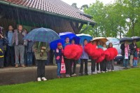 Die Cheerleader ließen sich vom durchwachsenen Wetter nicht ablenken