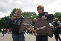 Hier Alexander Gröpper und Maximilian Vogt mit ihren Trophäen des Jungschützen Vogels. Sind es die Könige von morgen? Hier Alexander Gröpper und Maximilian Vogt mit ihren Trophäen des Jungschützen Vogels. Sind es die Könige von morgen?