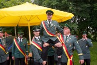Auf Händen getragen ging es dann in die Halle Auf Händen getragen ging es dann in die Halle