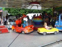 Für die Kleinen war ein Kinderkarussell aufgebaut