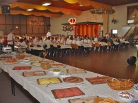 Ein leckeres Schützenfrühstück mit Rührei und Speck (ohne Brühe) war angerichtet Ein leckeres Schützenfrühstück mit Rührei und Speck (ohne Brühe) war angerichtet