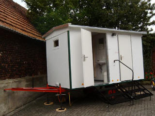 toilettenwagen-1.jpg (45376 Byte)